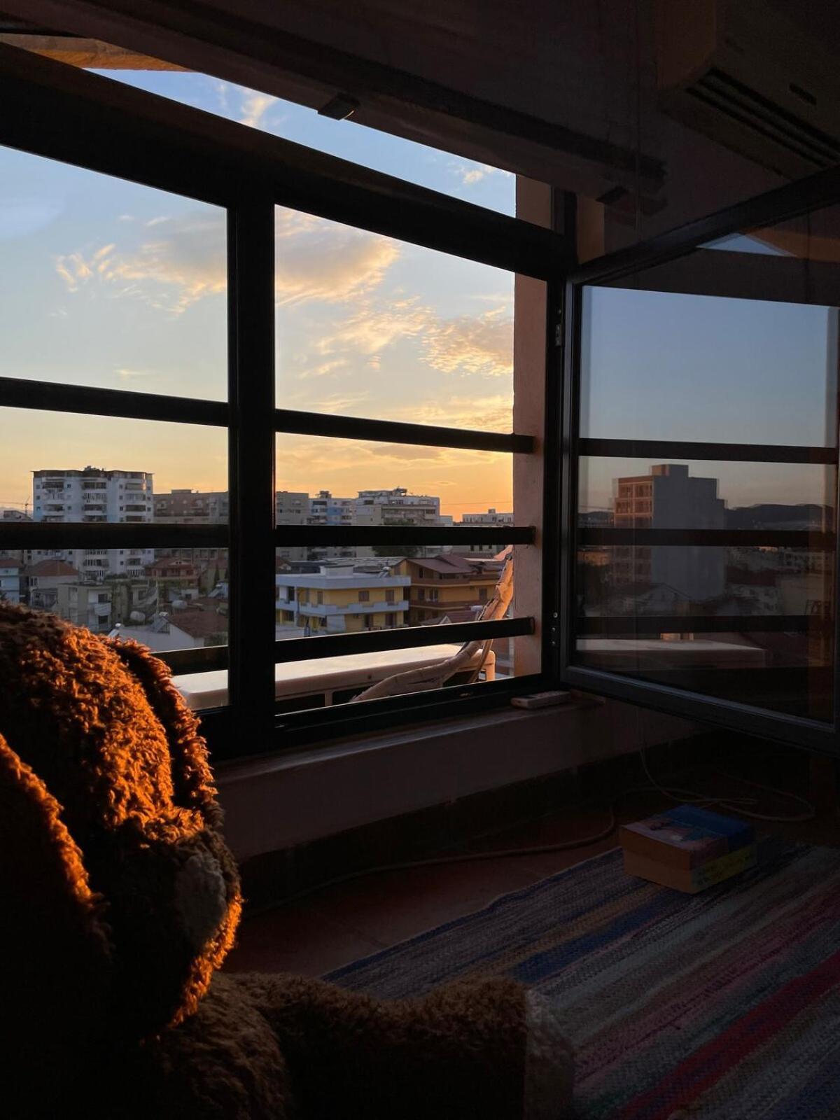 Cozy Big Apartment With Balcony Tirana Exterior foto