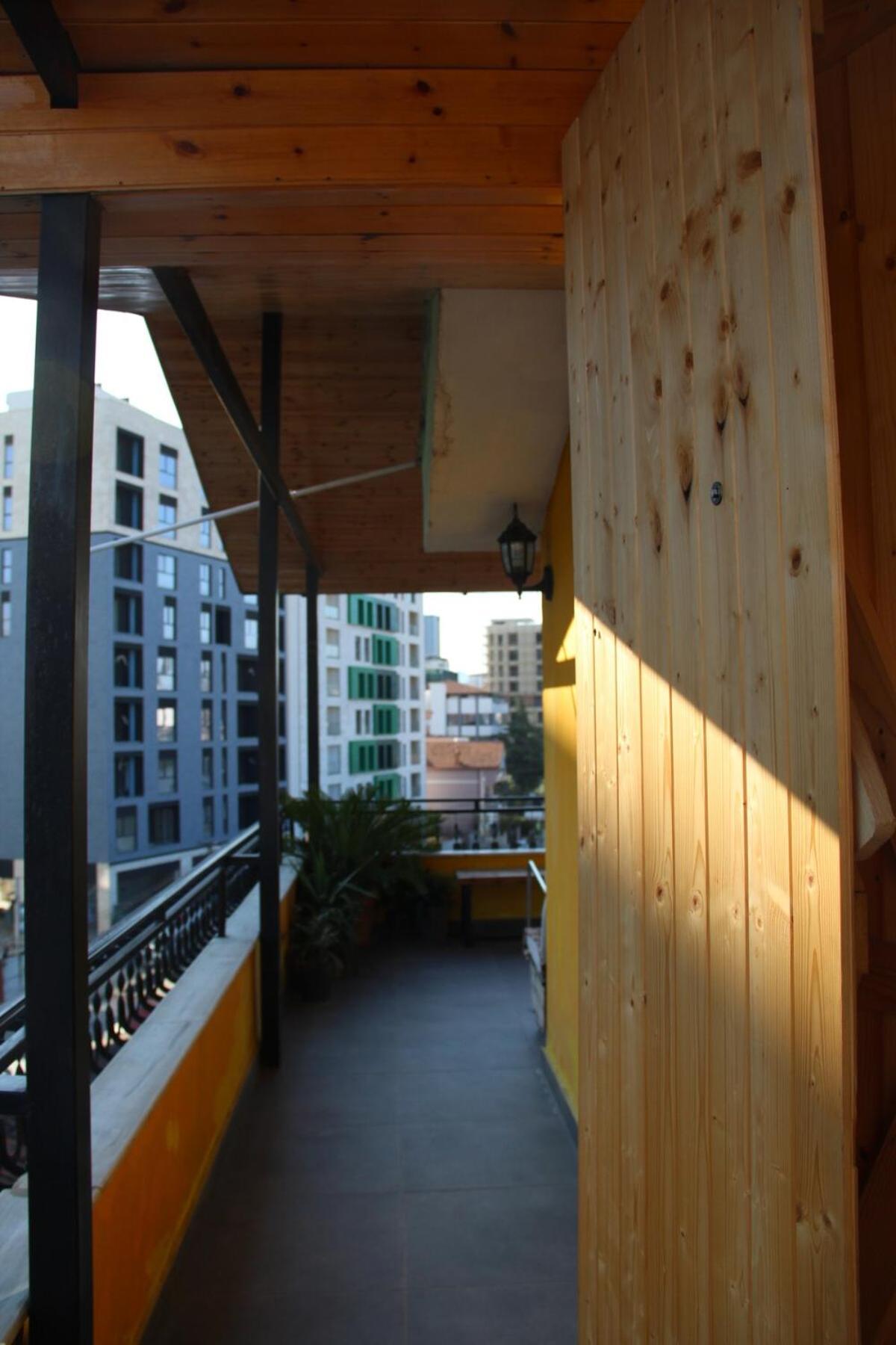 Cozy Big Apartment With Balcony Tirana Exterior foto